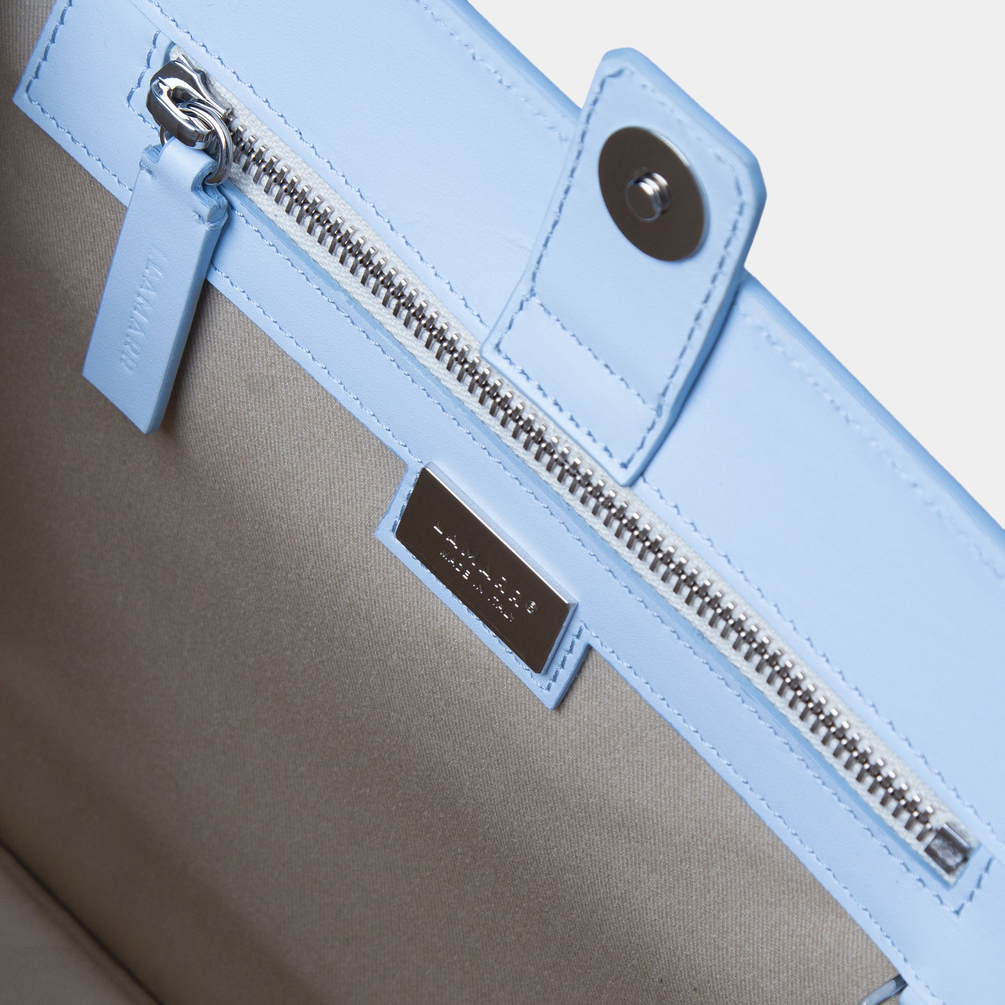 BEATRIX TOTE BAG AZZURRA CON CATENA